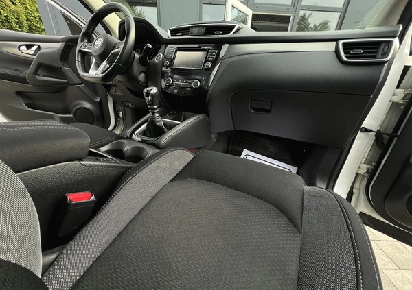 Nissan Qashqai cena 62900 przebieg: 120000, rok produkcji 2018 z Skoczów małe 742